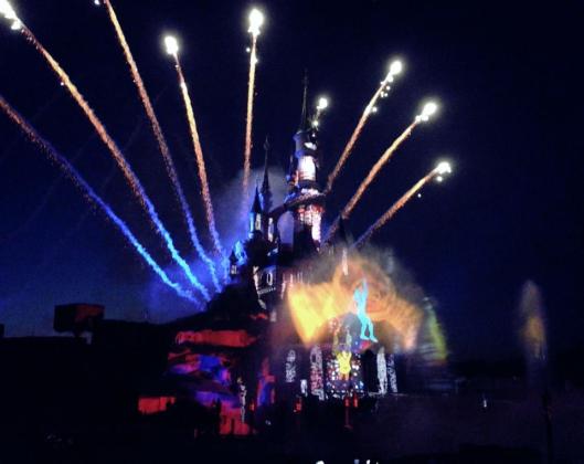 Disney-Paris-Light-Show